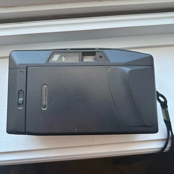 Canon Film Camera - Picture 3 of 5